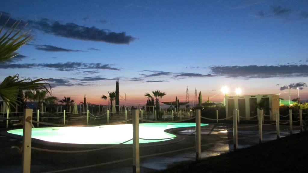 Hotel & Resort Le Colombare Foligno Exterior foto