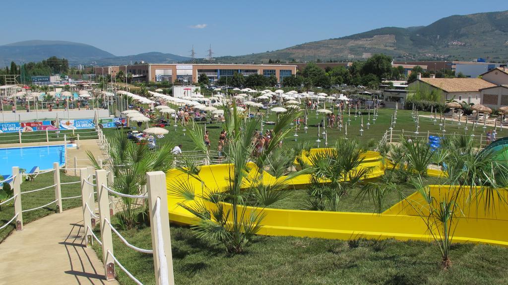 Hotel & Resort Le Colombare Foligno Zimmer foto