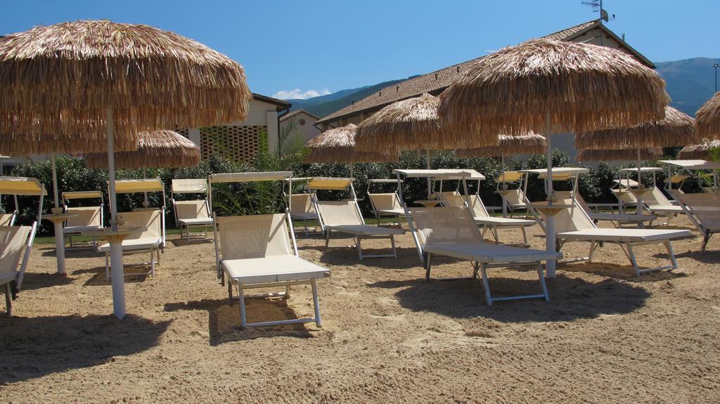 Hotel & Resort Le Colombare Foligno Zimmer foto
